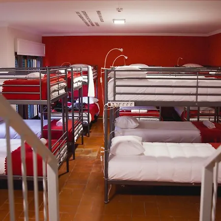 Hostel Help Yourself - Coast Carcavelos (Lisbon)