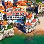 Help Yourself - Coast Albergue Carcavelos (Lisbon)