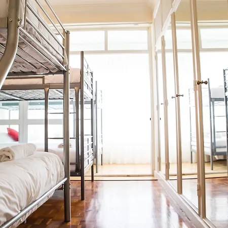 Help Yourself - Coast Hostel Carcavelos (Lisbon)