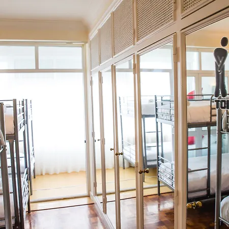 Help Yourself - Coast Hostel Carcavelos (Lisbon)