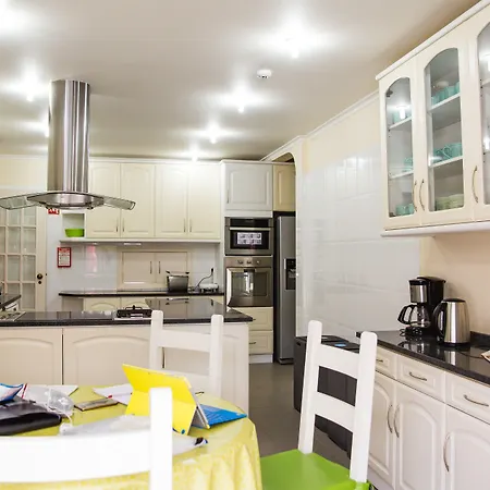 Help Yourself - Coast Hostel Carcavelos (Lisbon)