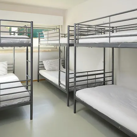 Help Yourself - Coast Hostel Carcavelos