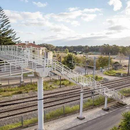 Help Yourself - Coast Hostel Carcavelos (Lisbon)