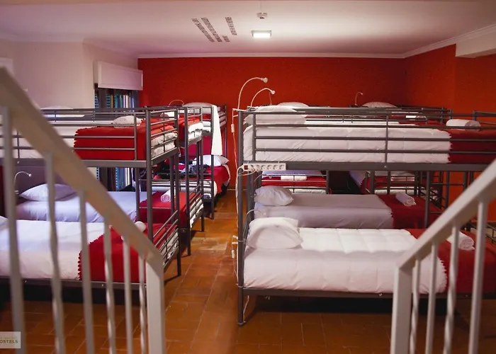 Hostal Help Yourself - Coast Carcavelos (Lisbon)