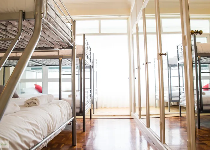 Help Yourself - Coast Hostal Carcavelos (Lisbon)