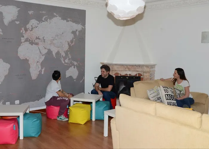 Hostal Help Yourself - Coast Carcavelos (Lisbon)